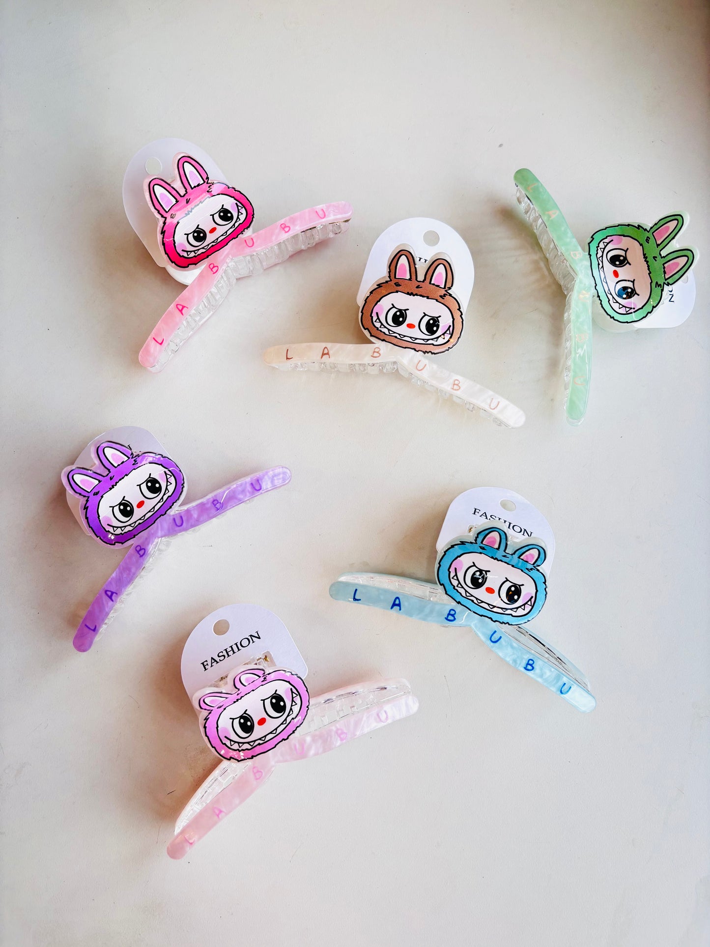 Labubu Clutcher ( Pack of 1 )