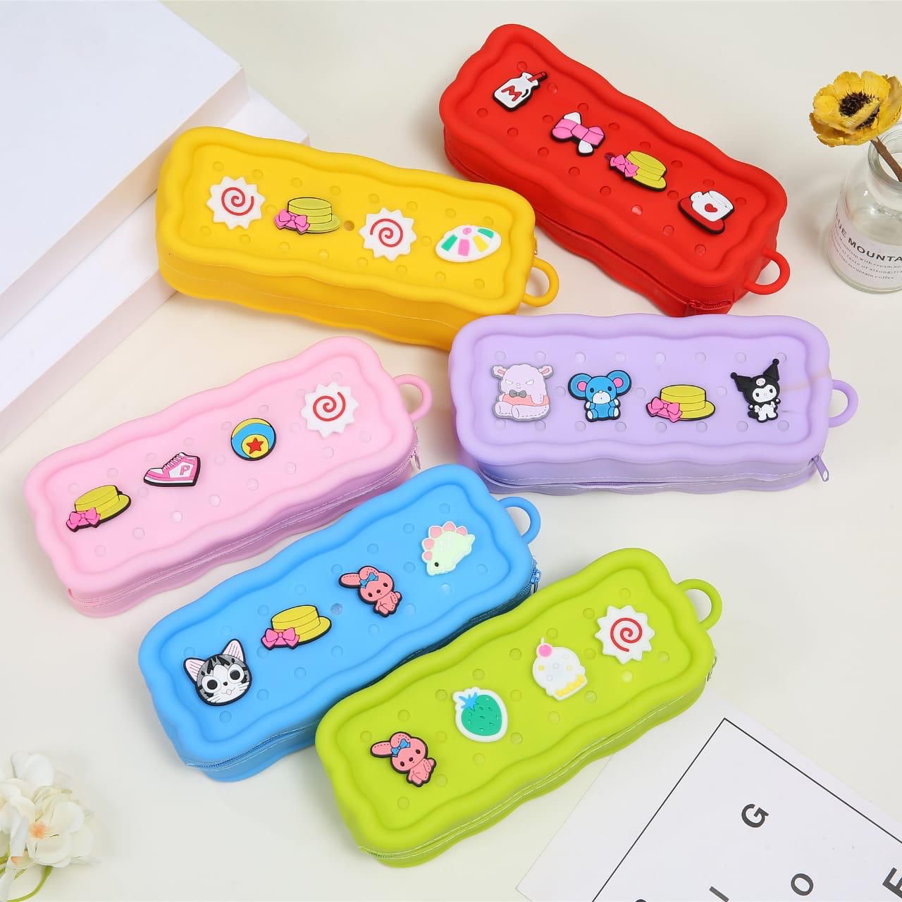 Kawaii Silicon Pouch With Movable Charms