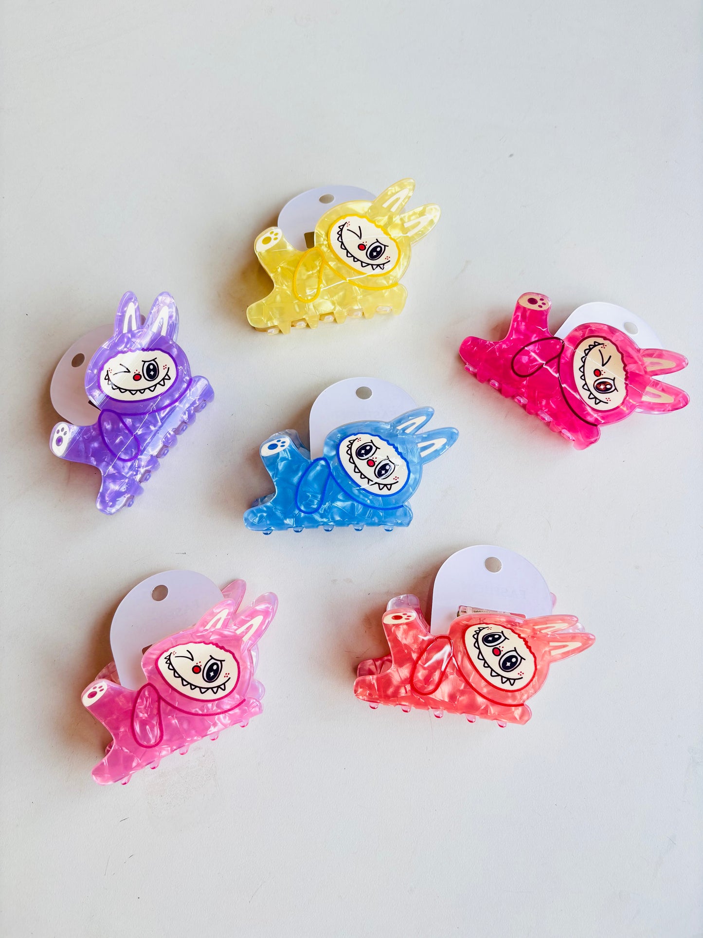 Labubu Clutcher ( Pack of 1 )