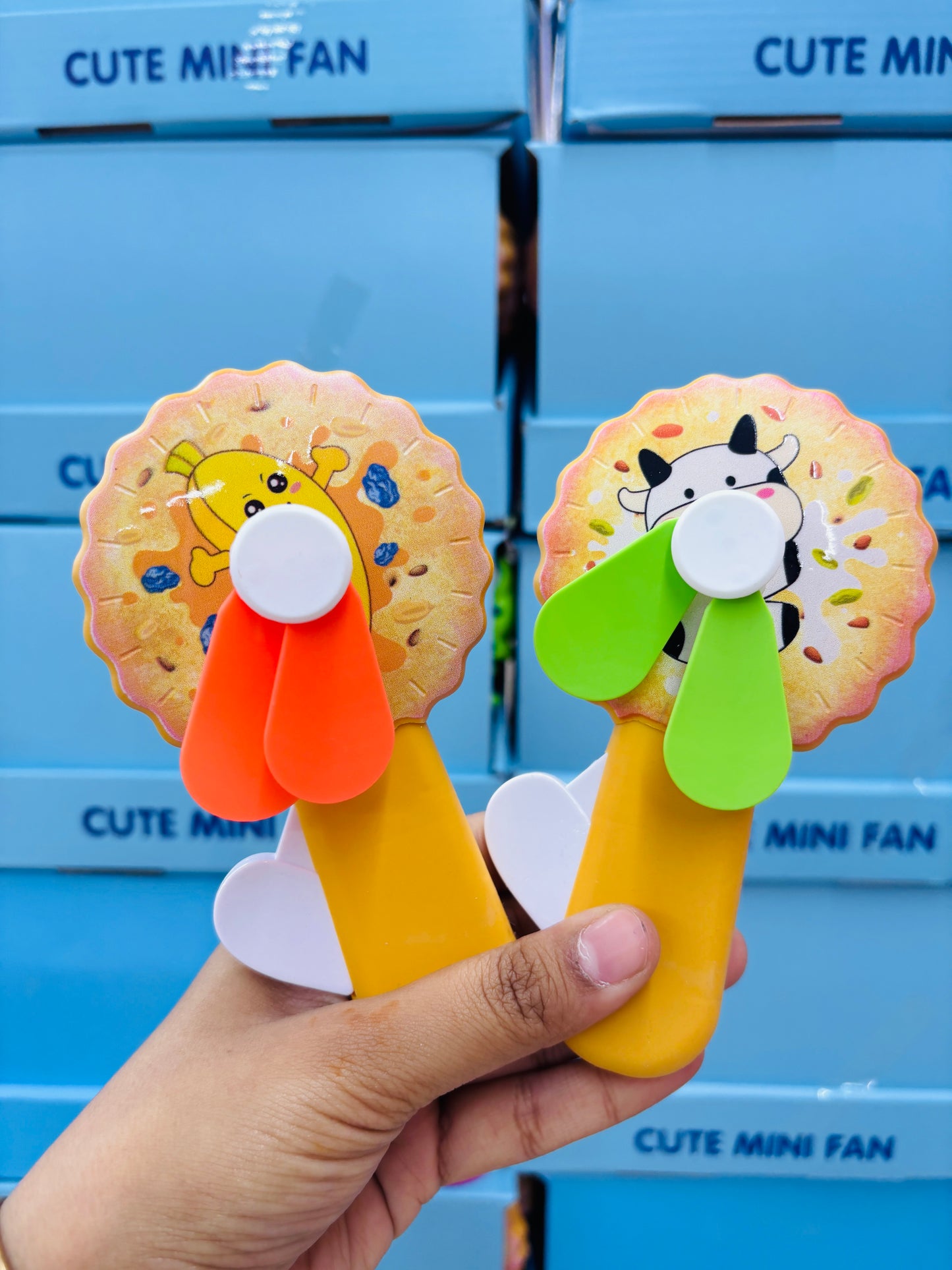 Cute Mini Fan (Hand Pressure)