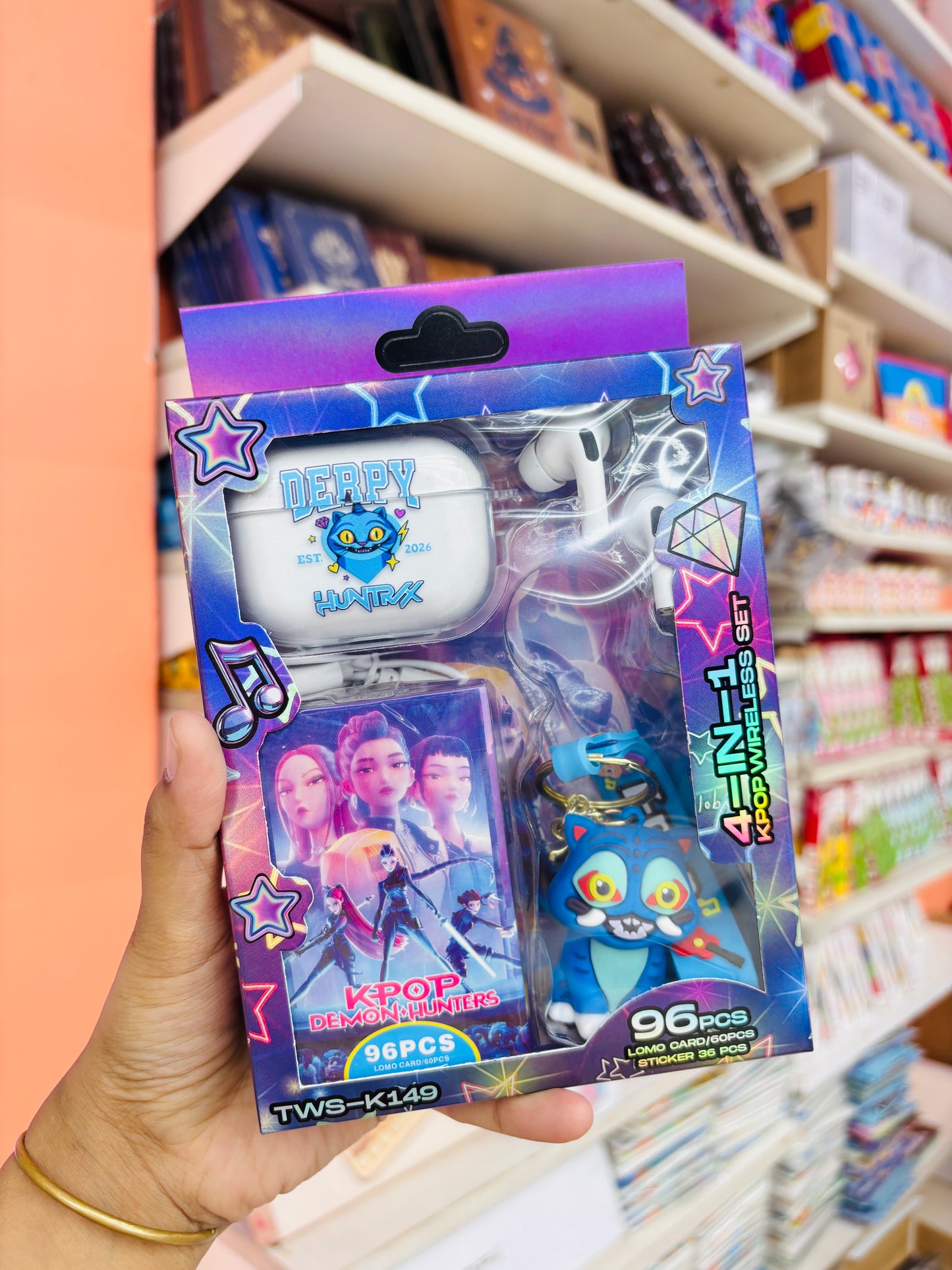 K-Pop Demon Hunters 4-in-1 Wireless Earbuds Gift Set