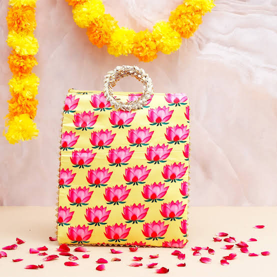 Pichwai Print Handle Bag