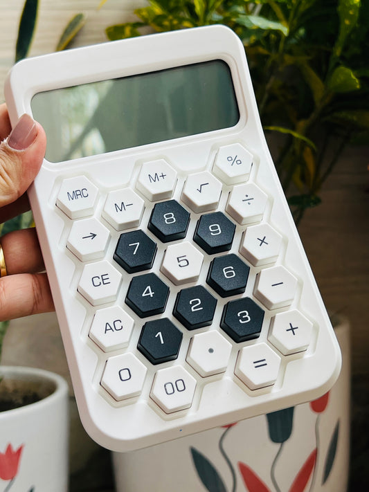 Quirky Hexa Calculator