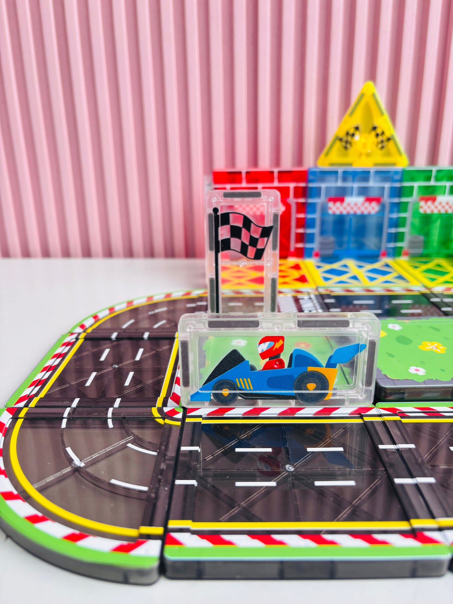 Magnetic Blocks Racing Set