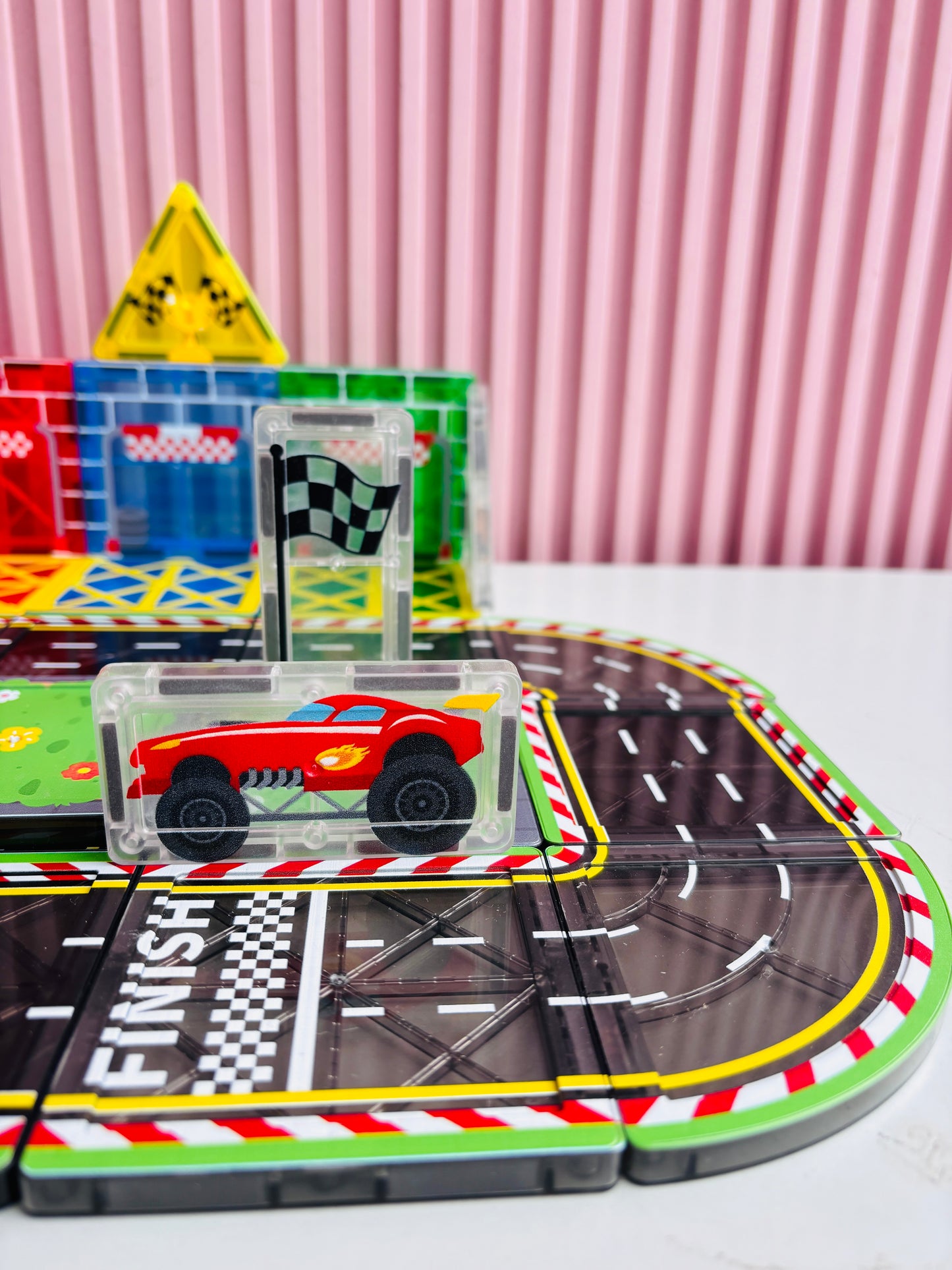 Magnetic Blocks Racing Set