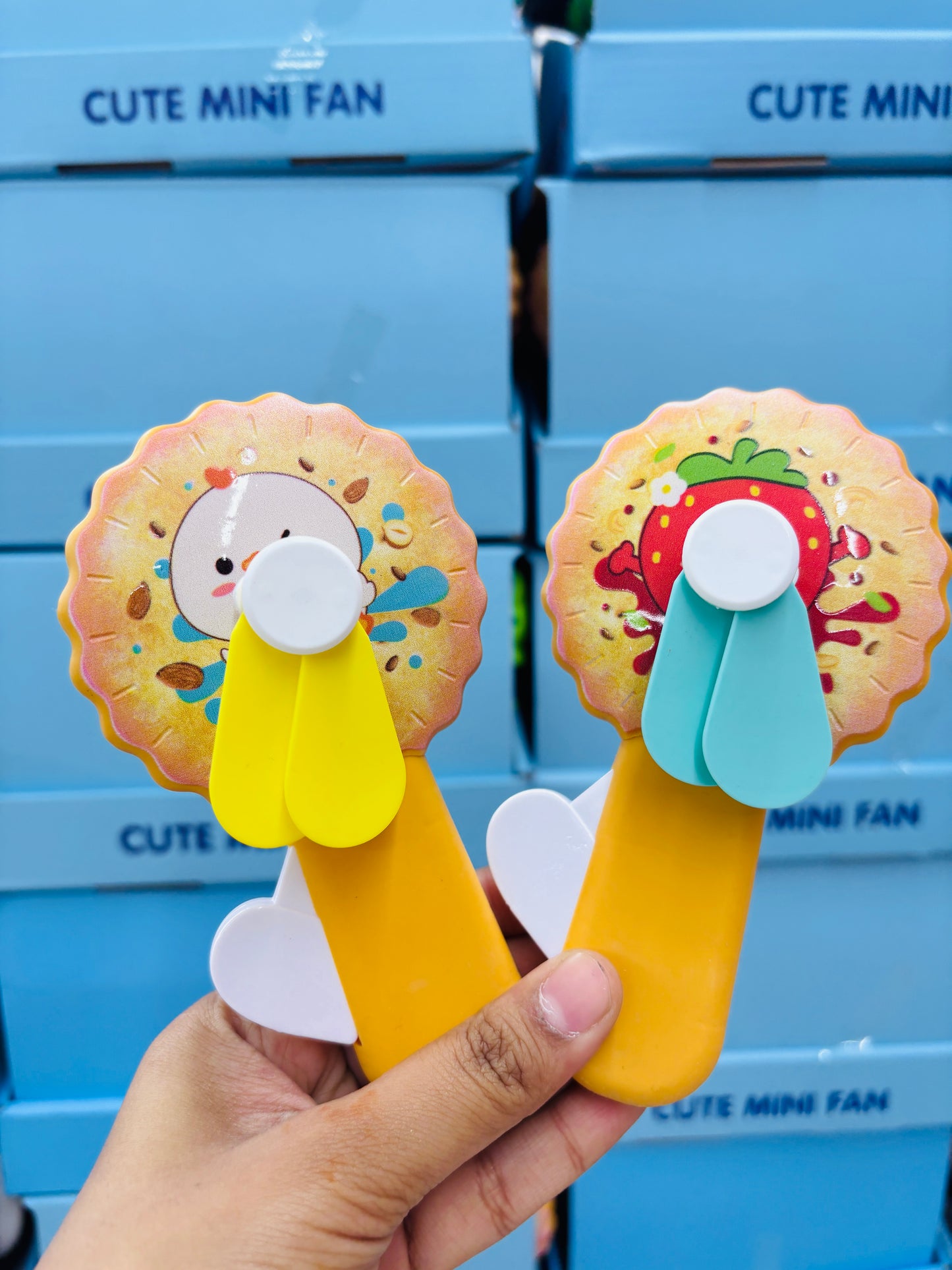Cute Mini Fan (Hand Pressure)
